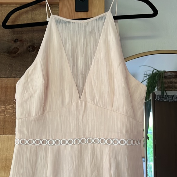 TOO CLOSE NUDE RUFFLED MIDI DRESS. - Picture 2 of 12